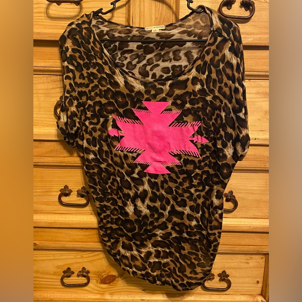 Women’s Small Knit Leopard Aztec Short Sleeve Top